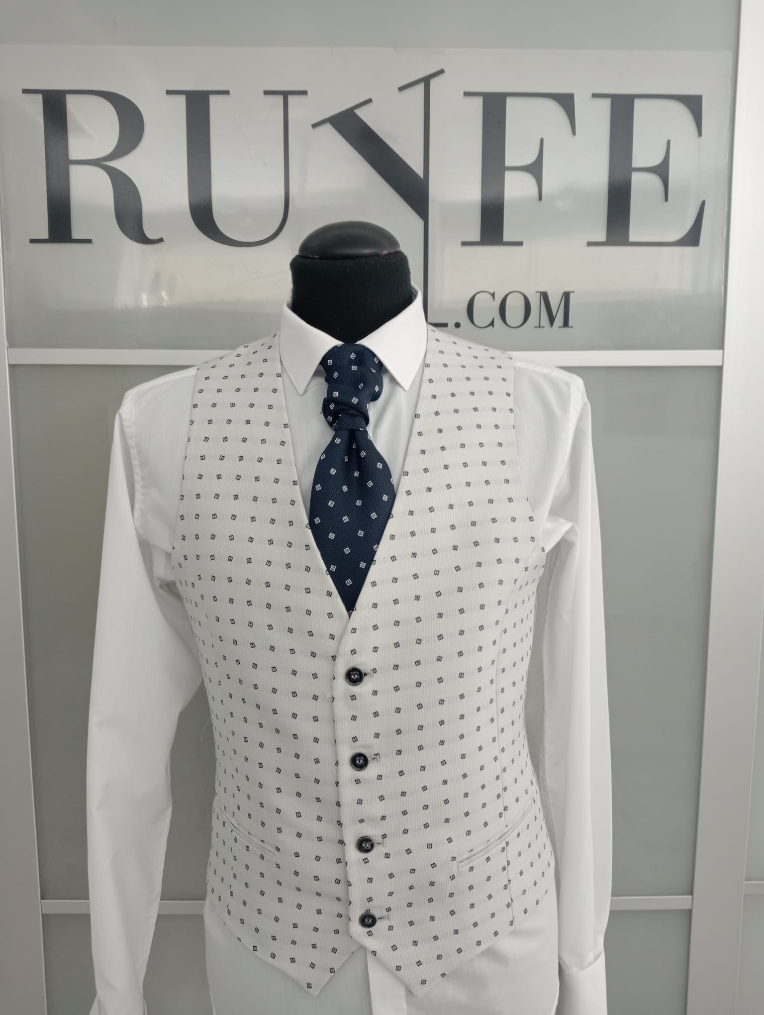 Ruyfe |Trajes de Novio |Chalecos |